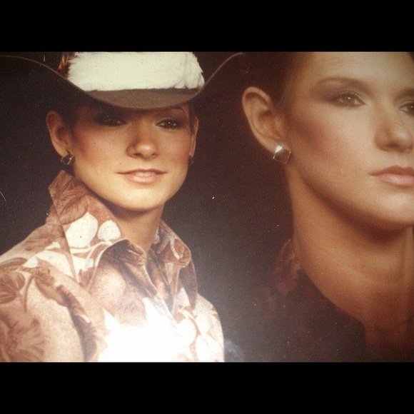 Meet your Posher, Waynell - Picture 3 of 8